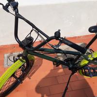 BMX praticamente nuova