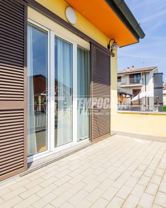 4 LOCALI SEMI INDIPENDENTE COMPLETAMENTE NUOVO CON