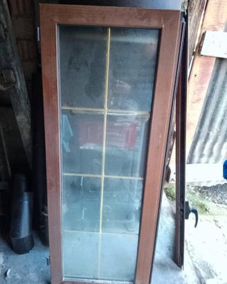 INFISSI COLOR LEGNO CON PERSIATE