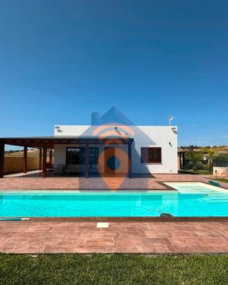 Portopalo Villa Con Spazio Esterno E Piscina