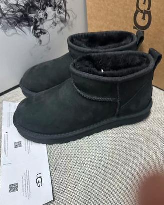 UGG CLASSIC ULTRA MINI (Nero / 38)