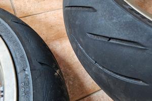 cerchi + gomme ducati 748-916-996 battlax s21