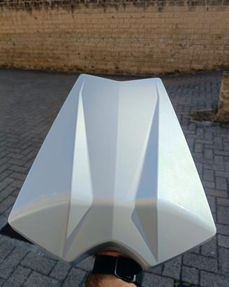 Unghia monoposto Yamaha FZ8