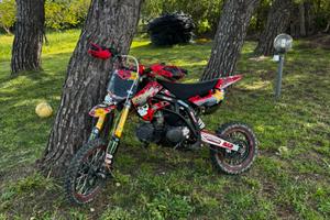 Pit bike