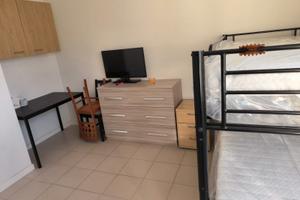 Camera singola con metro M5 sotto casa