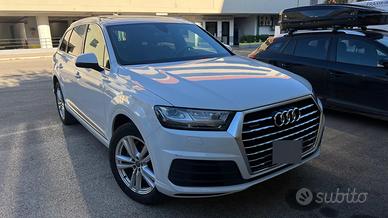 Audi Q7 Sline