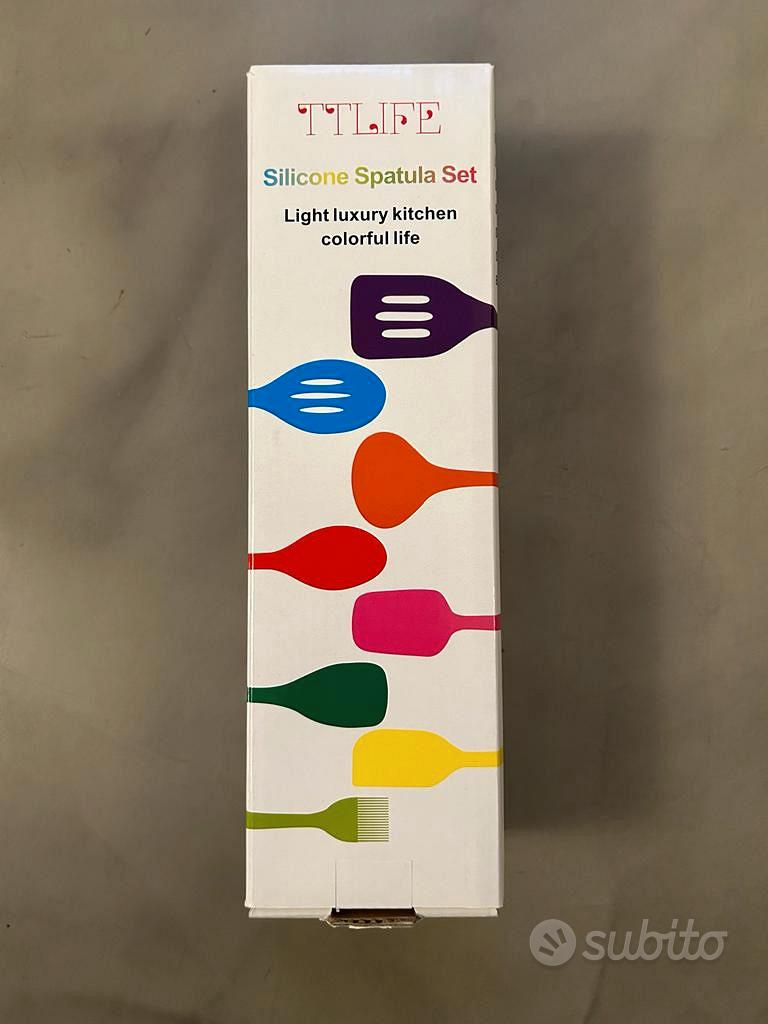 Set mestoli in silicone nuovo - Arredamento e Casalinghi In vendita a Como