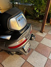 SUZUKI BURGMAN EXECUTIVE 650cc