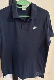 Polo Nike di colore blu navy