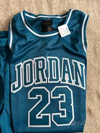 Completo Jordan blu