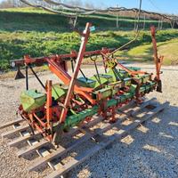 seminatrice AJ Troster da 6 file per mais lar. 250