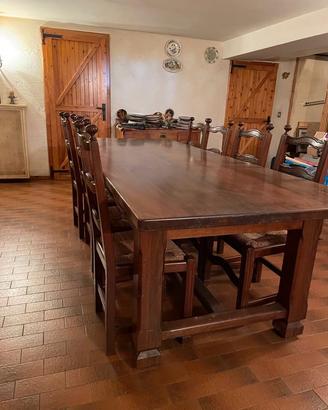 Vendita completo di tavolo sedie e panca in noce