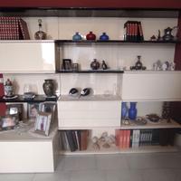 Regalasi Parete attrezzata con tavolo e 4 sedie