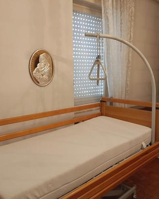 lettino elettrico per disabili