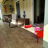 Appartamento con terrazzo, box e giardino