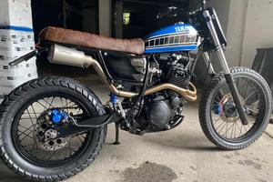 Yamaha XT 600 con tutti i documenti originali