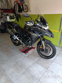 Benelli Trk 502x