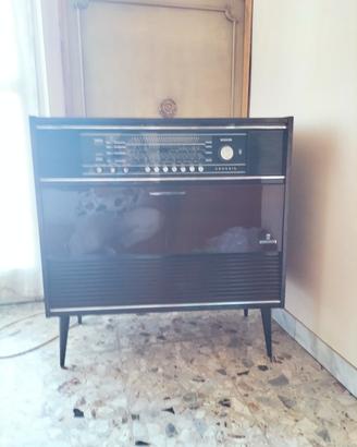 mobile giradischi e radio Grundig 