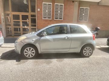 Toyota Yaris 1.0 2006- ADATTA A NEOPATENTATI