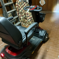 Scooter elettrico ausilio per anziani