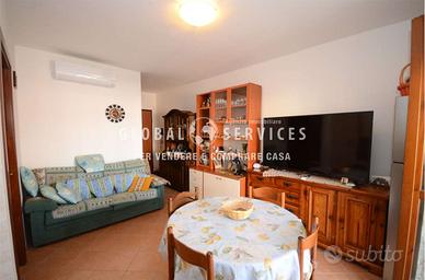 Trilocale con garage in zona semicentrale