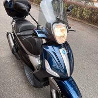 Piaggio Beverly 350 Sport Touring