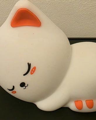 Luce notturna a forma di gatto di LEGAMI. 