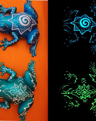 Statue a forma di rana in ceramica fluorescenti