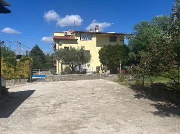 2 LOCALI A MARINO