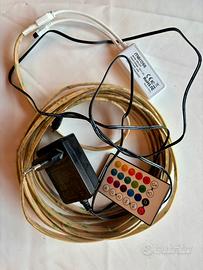 striscia led bianco caldo 5 metri usata come foto