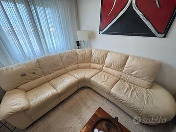 Vedo divano in pelle 7 posti