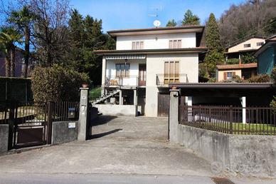 Attico / Mansarda di 94 m² con 3 locali e box auto
