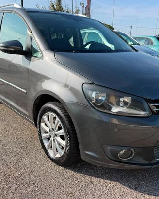 VOLKSWAGEN Touran 1.4 TSI DSG Highline EcoFuel