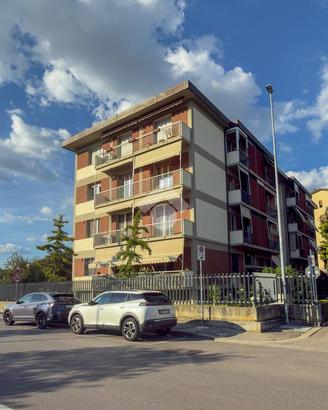 5 LOCALI A SCANDICCI