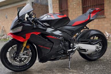 Aprilia RSV4 Factory 2025