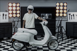 VESPA 50 cc. JUSTIN BIEBER