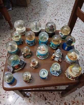 Lotto 21 palle di neve da collezione