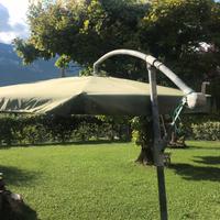 Ombrellone con palo laterale