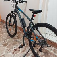 Mountain Bike Rockrider ST100