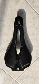 Sella Prologo Scratch M5 al carbonio
