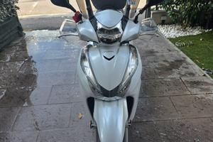 Scooter Honda SH 300