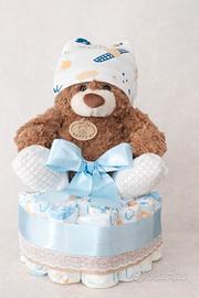 torta pannolini realizzata a mano 