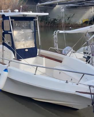 BARCA  FISCHERMAN  Open 24  CON motore Yamaha 150