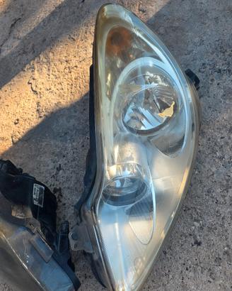 Fari anteriori opel corsa D