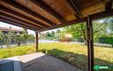 villa-con-giardino-taverna-e-box