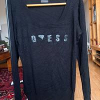 Maglia Guess nera con logo gommato a rilievo