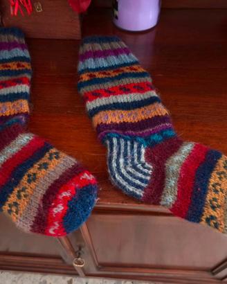 Calzettoni di artigianato tessile andino