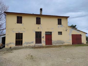 Italian Farmhouse with Olive Grove and Pool Potent