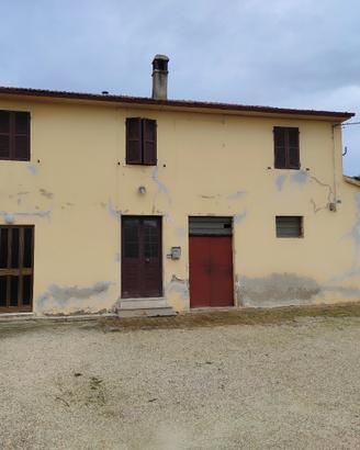 Italian Farmhouse with Olive Grove and Pool Potent