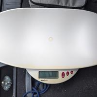 Bilancia Bodyform pesa neonato